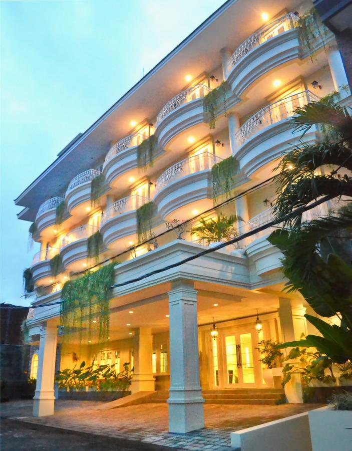 Amalfi Hotel Seminyak Extérieur photo